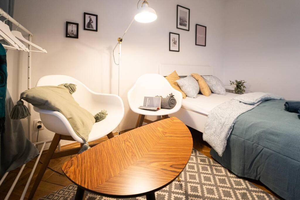 Mini Studio In Masaryk Quarter - Brnoアパートメント エクステリア 写真