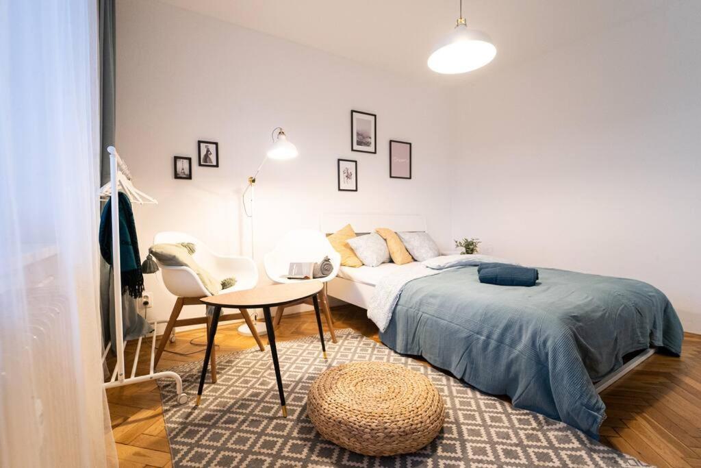 Mini Studio In Masaryk Quarter - Brnoアパートメント エクステリア 写真
